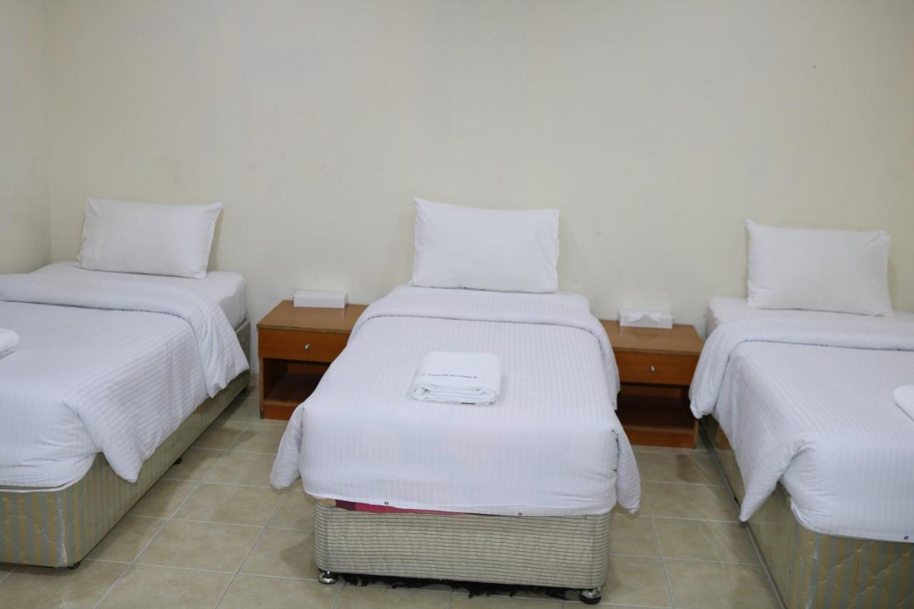 Dubai Youth Hostel Exterior photo